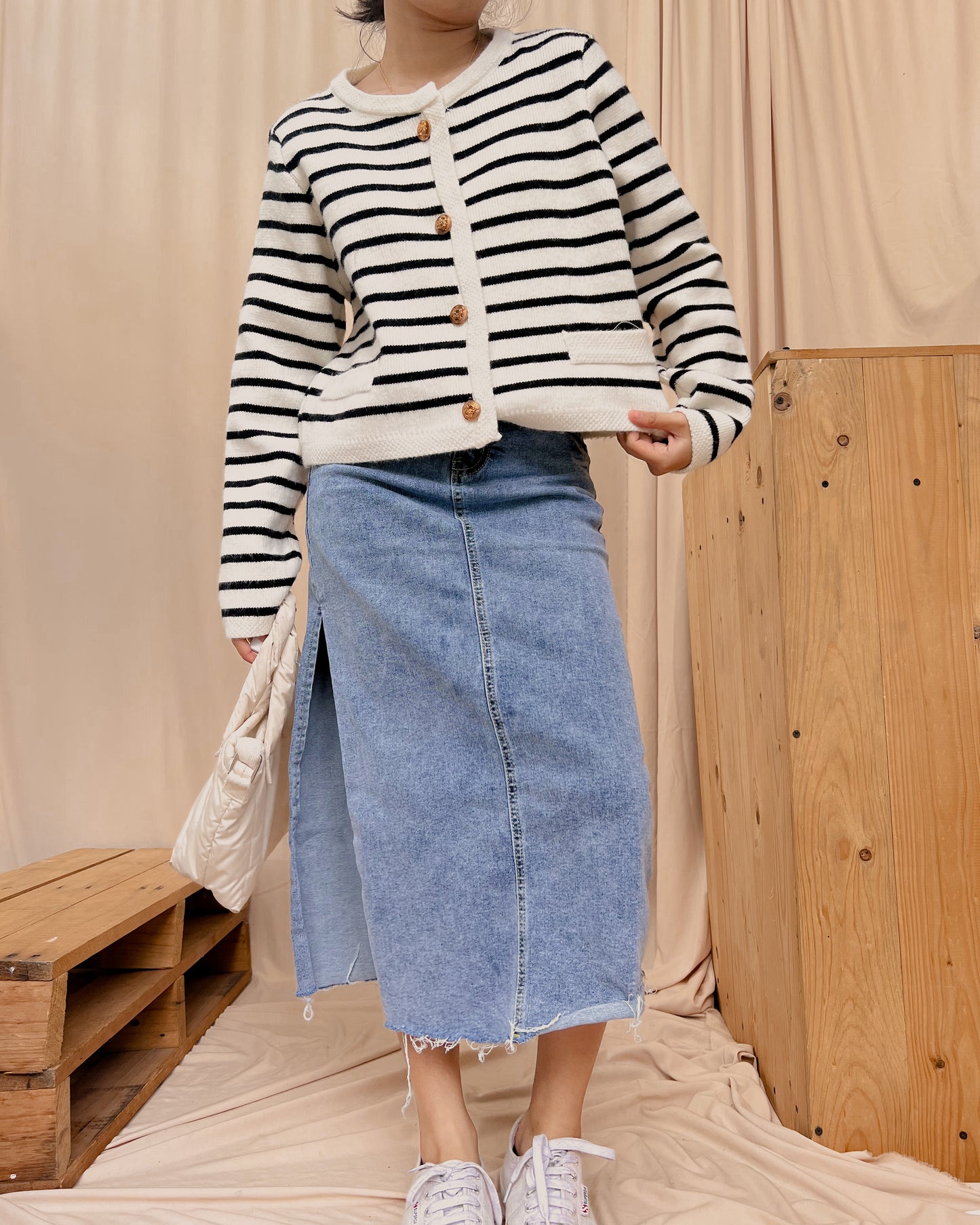 black and white button down knitted pullover