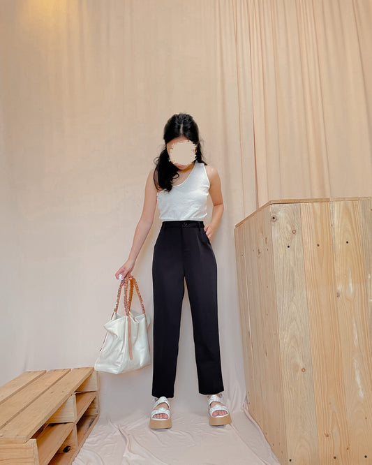 Black ankle length trousers ( d12)