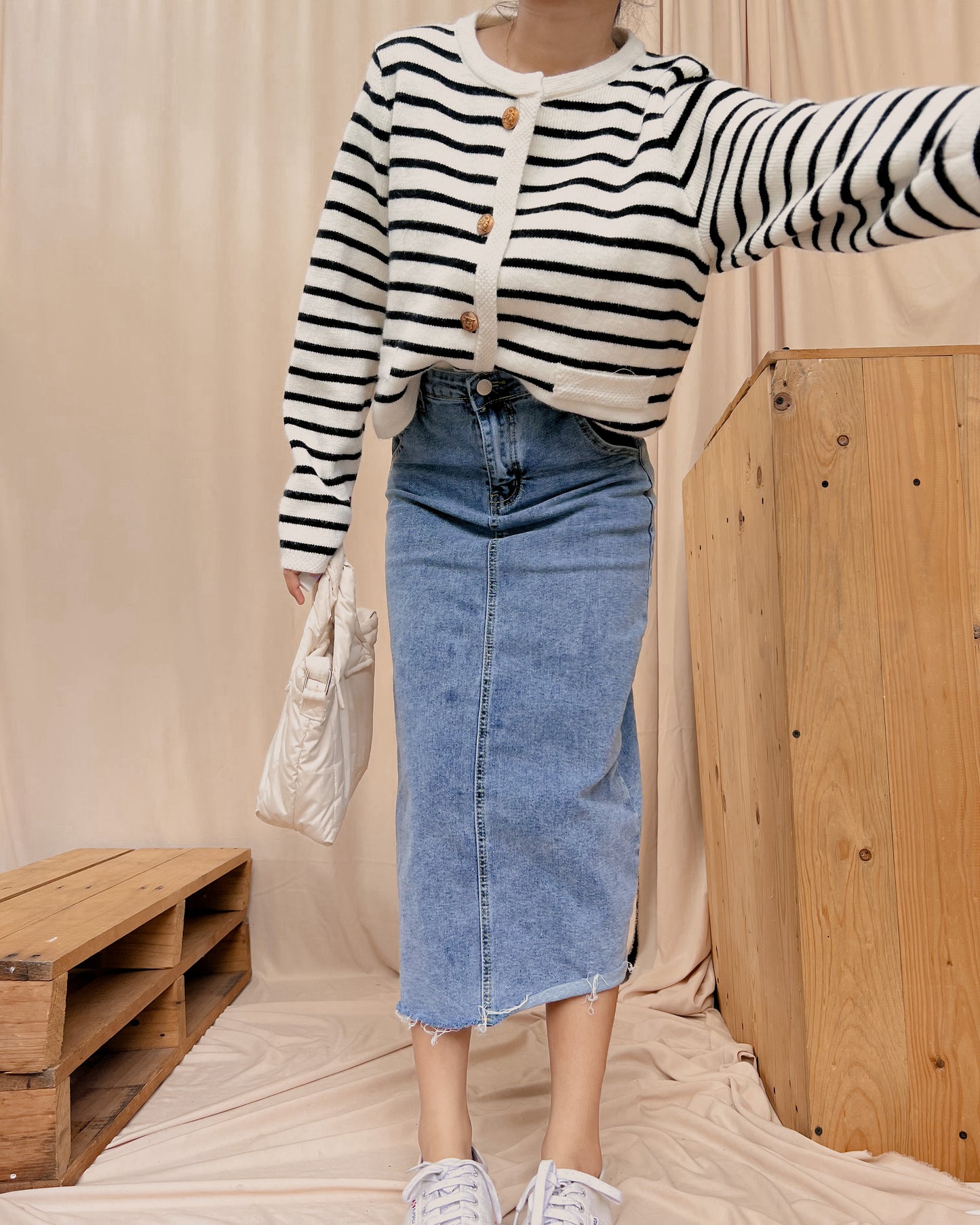 black and white button down knitted pullover