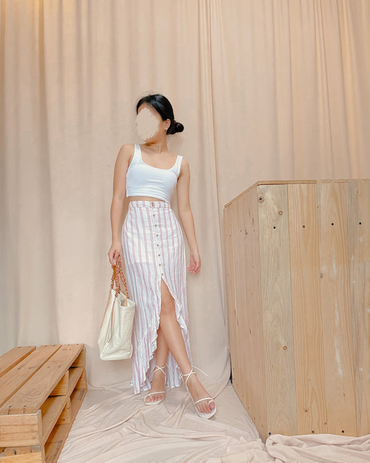 Red stripes with front slit skirrt