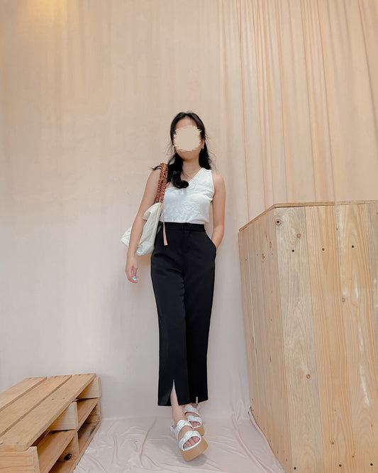 Black ankle length trousers with front slit (d14)