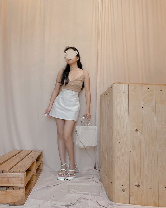 24. white mini skirt B21