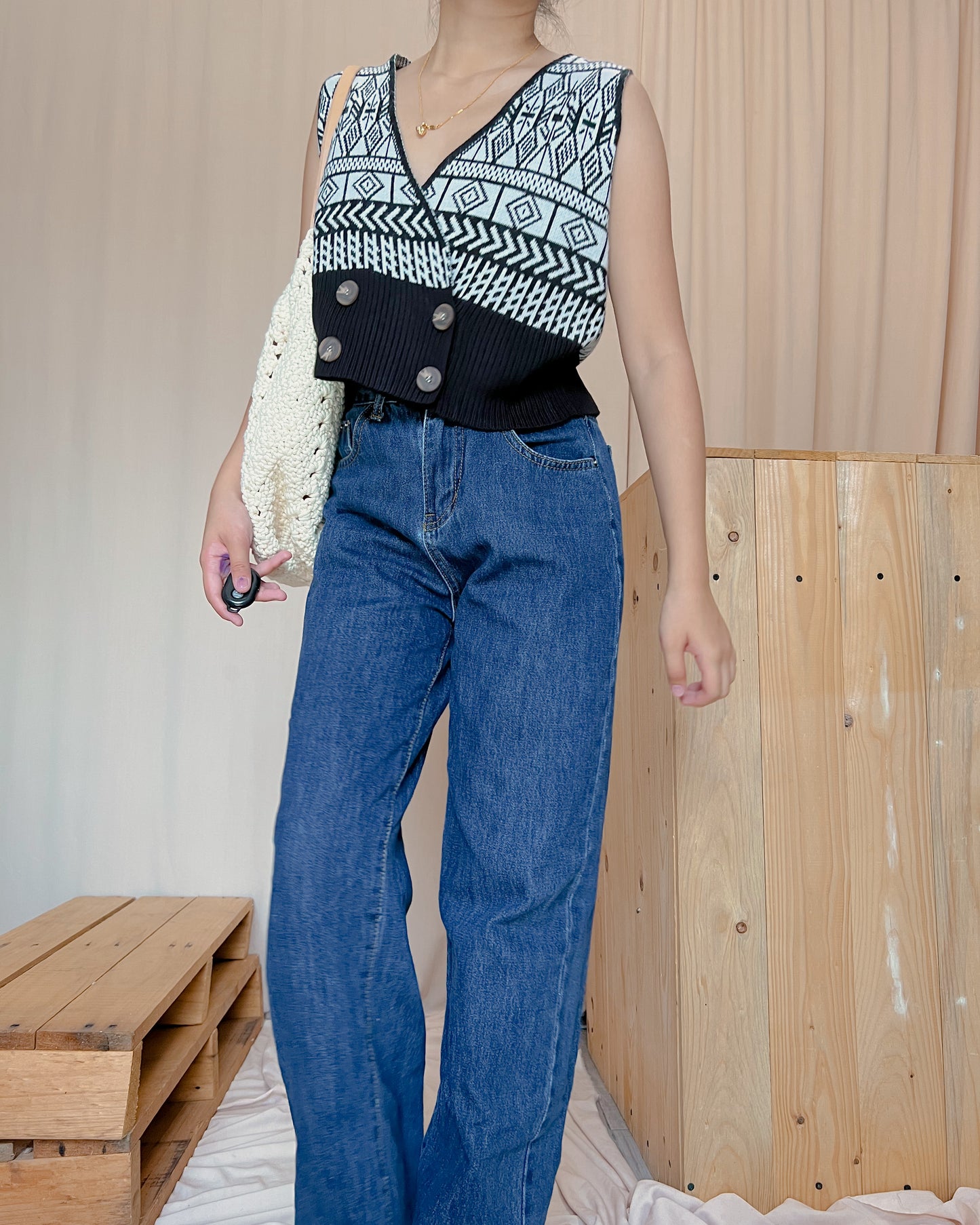 black and white printed knitted top