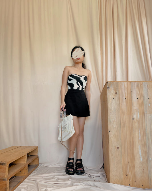 black flowy skort J15