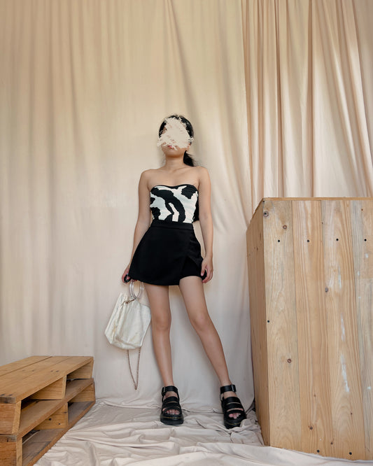 black flowy skort J15