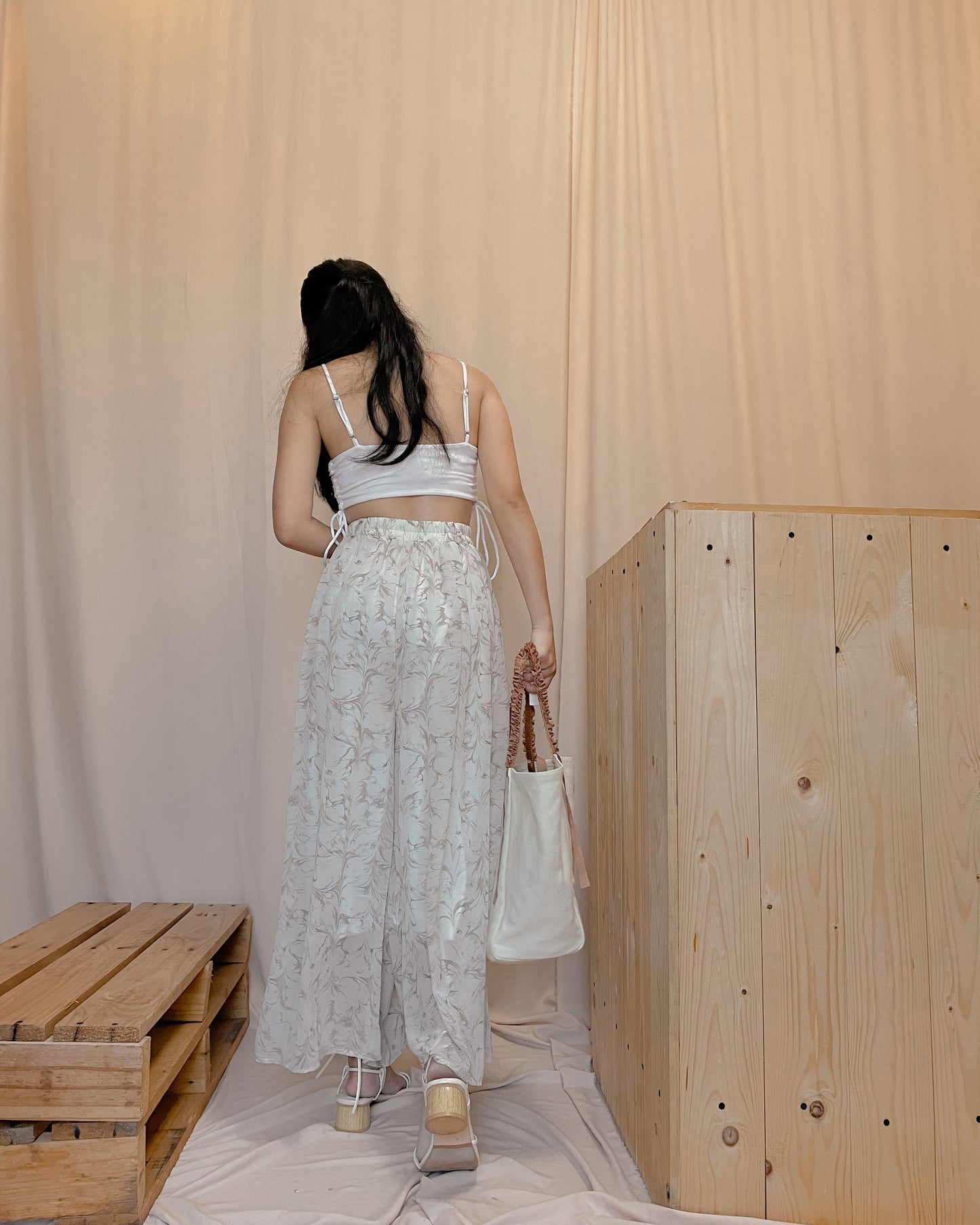 49. white flowy cullotes A8