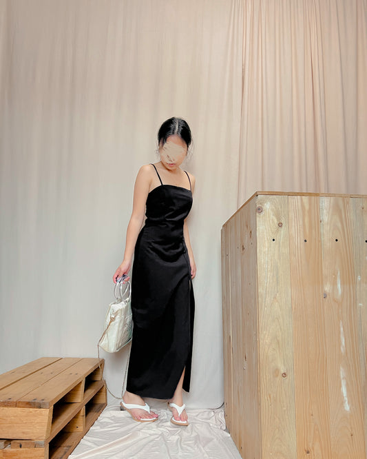 black maxi dress with front slit
