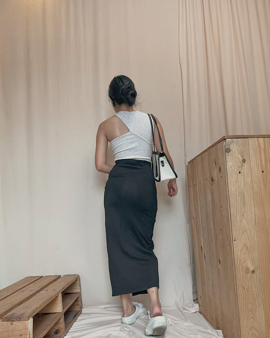 black fitted skirt S5 (fits 24-27)