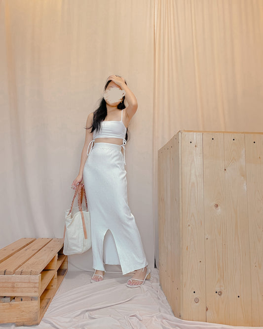 35. white ribbed knit maxi skirt A18