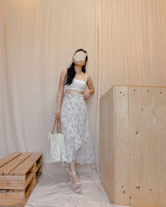 42. watercolor print white tiered midi skirt A36