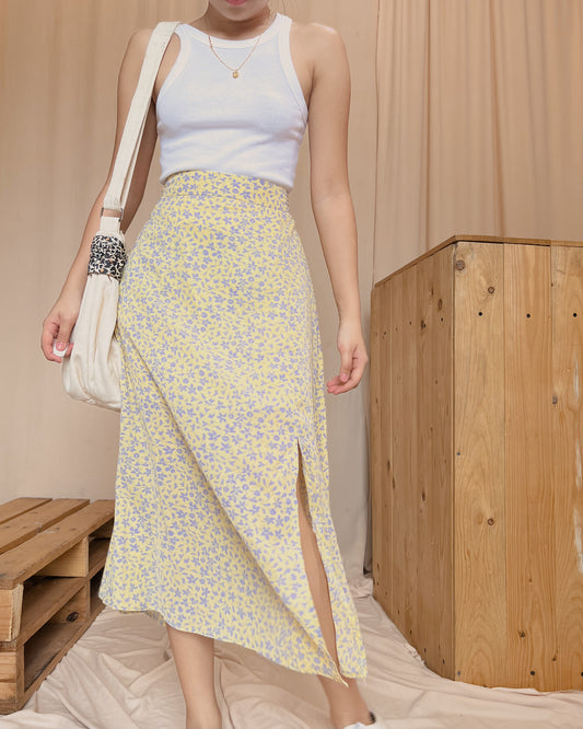 yellow floral maxi skirt V42 (fits 24-30)