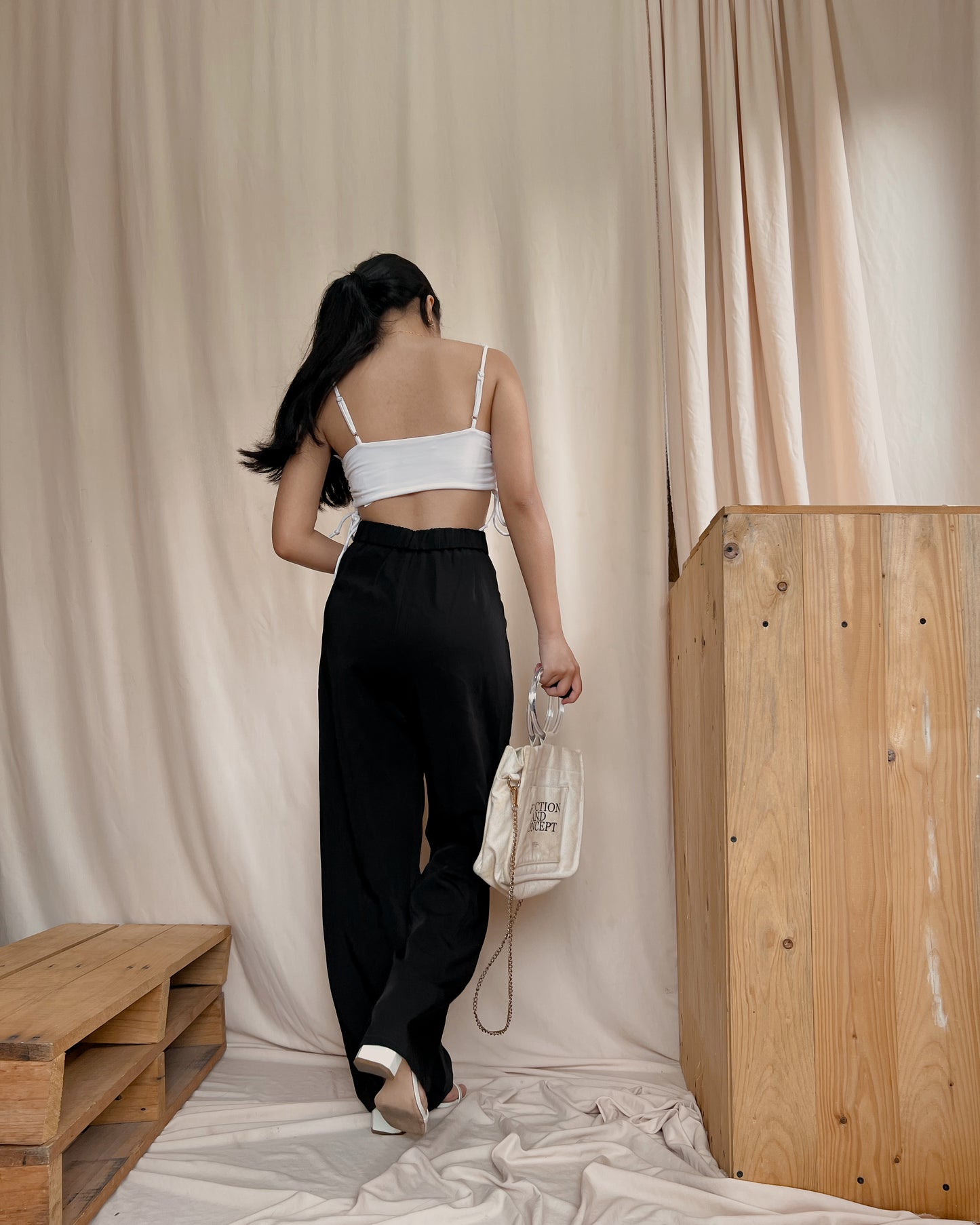 black wide leg trousers 🎄
