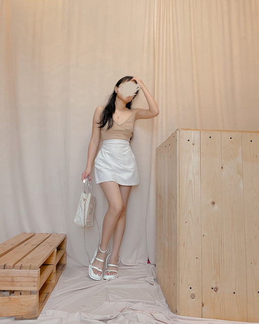 24. white mini skirt B21