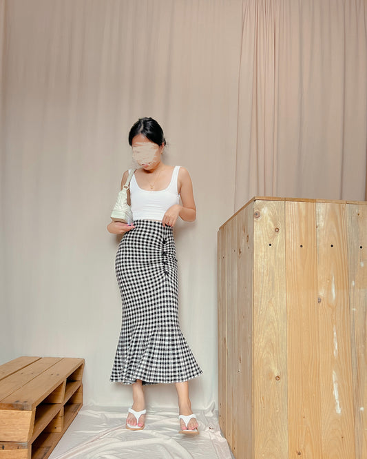 black and white gingham mermaid cut maxi skirt B8