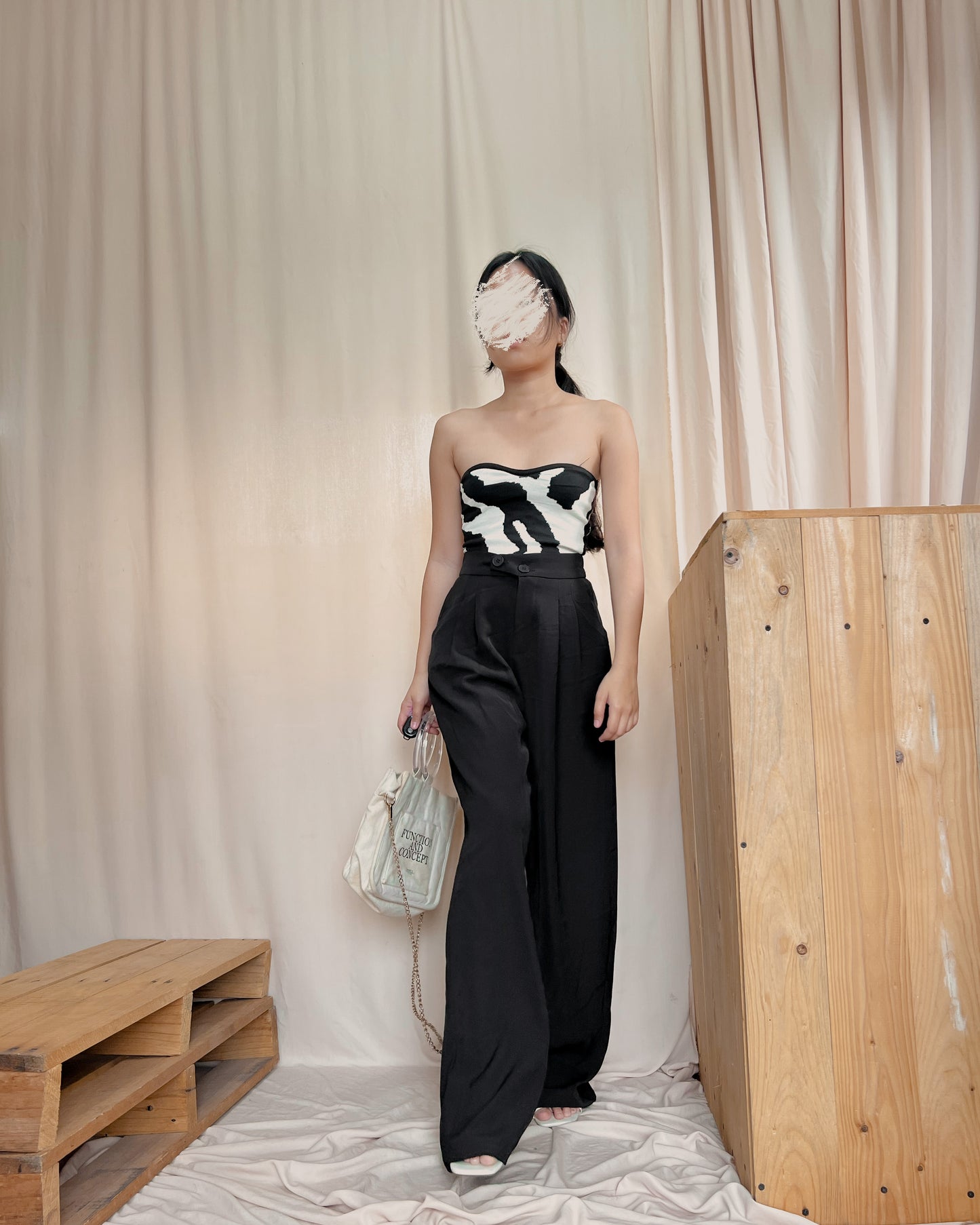 black two buttoned wide leg trousers B4