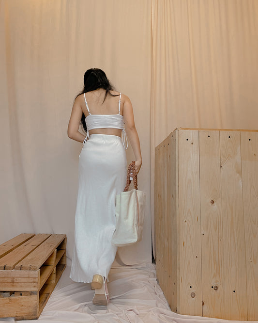 35. white ribbed knit maxi skirt A18