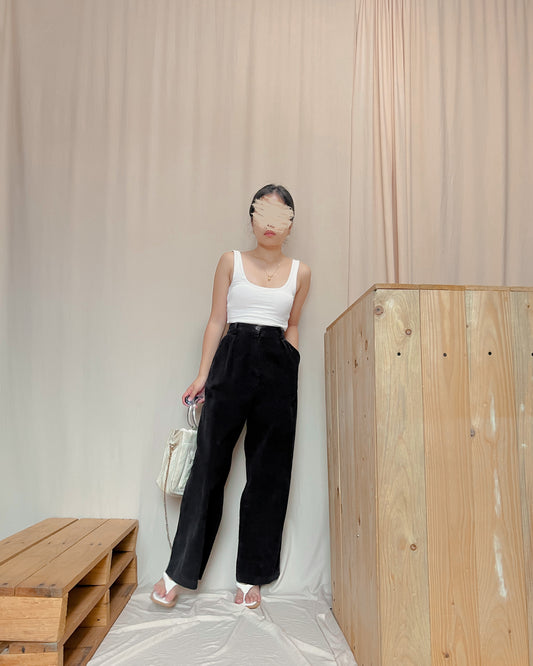 GU black  corduroy pants M10