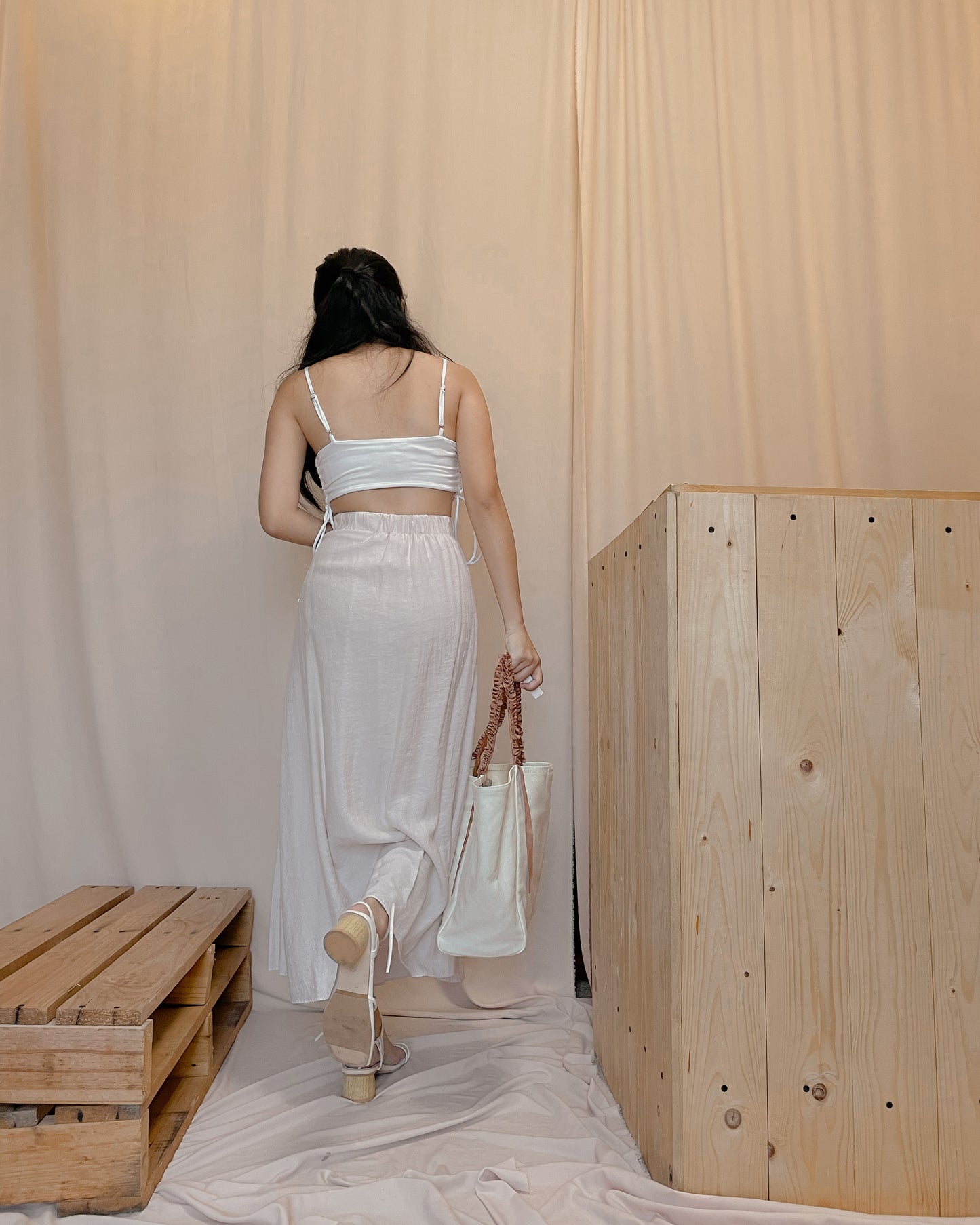36. cream linen maxi skirt A20